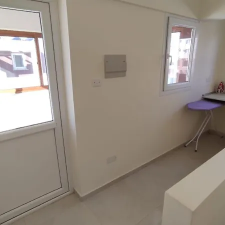 Royal Sun Villa, 2 Bedroom Semi-detached Vila *